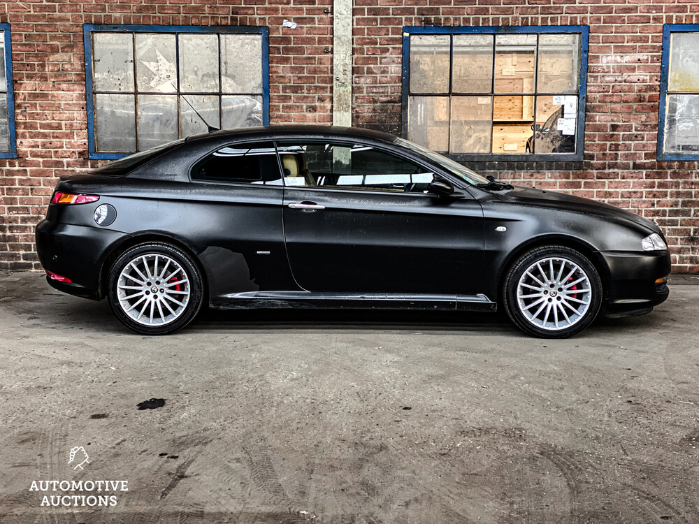 Alfa Romeo GT 2.0 JTS Disegno Bertone 166hp 2005 -Orig. NL-, 82-RK-VF