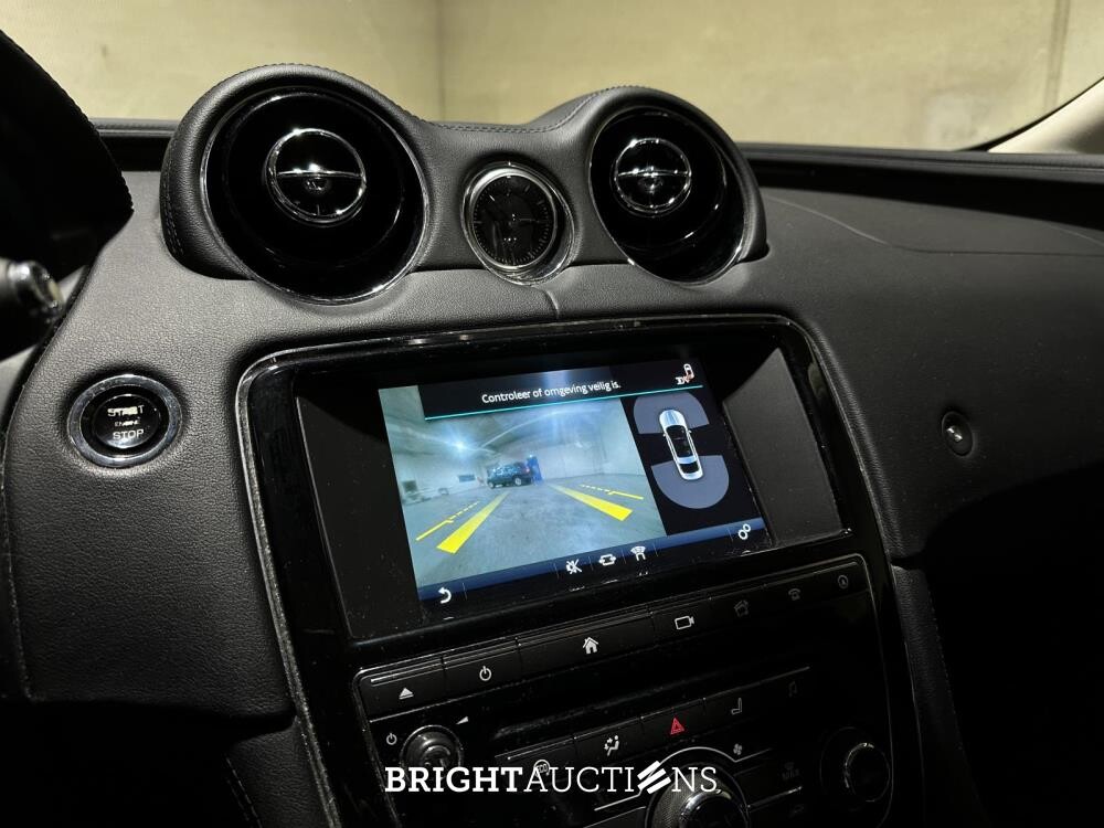 Jaguar XJ 3.0 D Premium Luxury 300hp 2016, RV-612-X