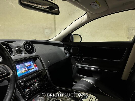 Jaguar XJ 3.0 D Premium Luxury 300hp 2016, RV-612-X