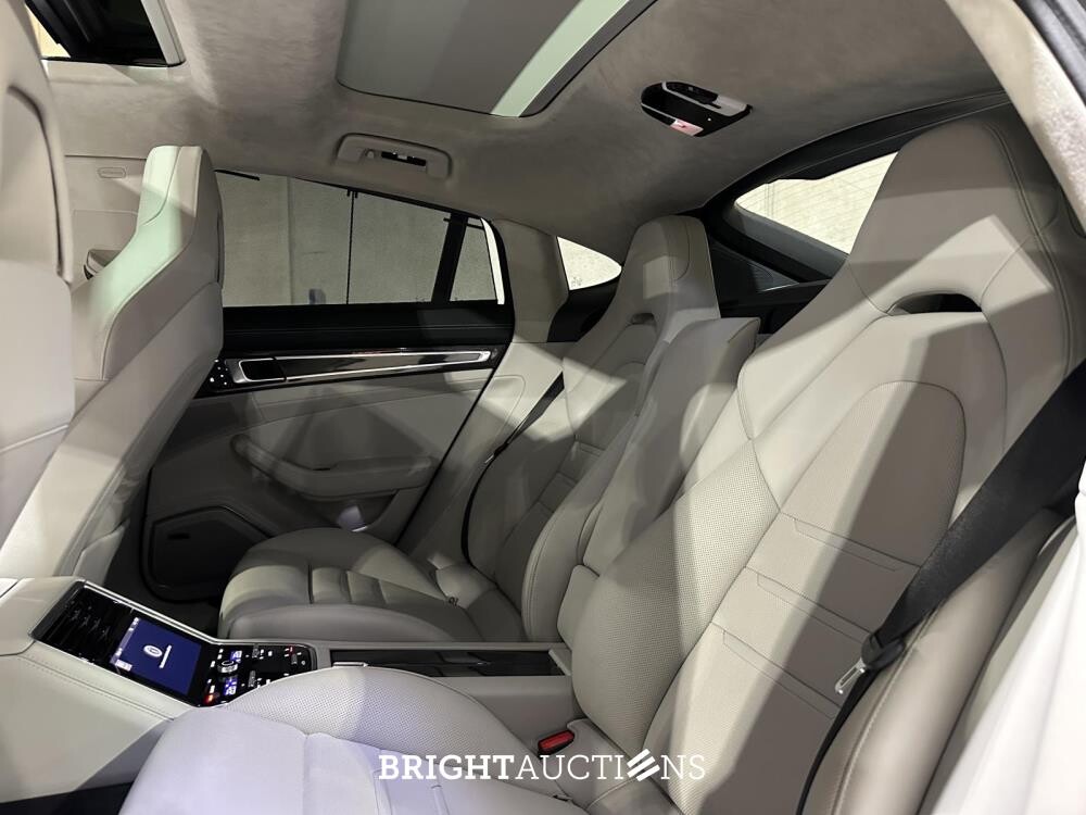 Porsche Panamera 4 E-Hybrid 2.9 V6 470hp 2023 Sport-Chrono