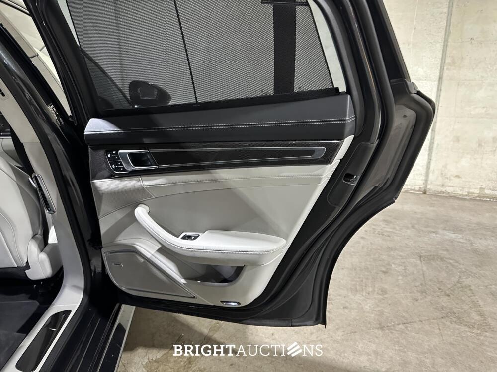 Porsche Panamera 4 E-Hybrid 2.9 V6 470hp 2023 Sport-Chrono