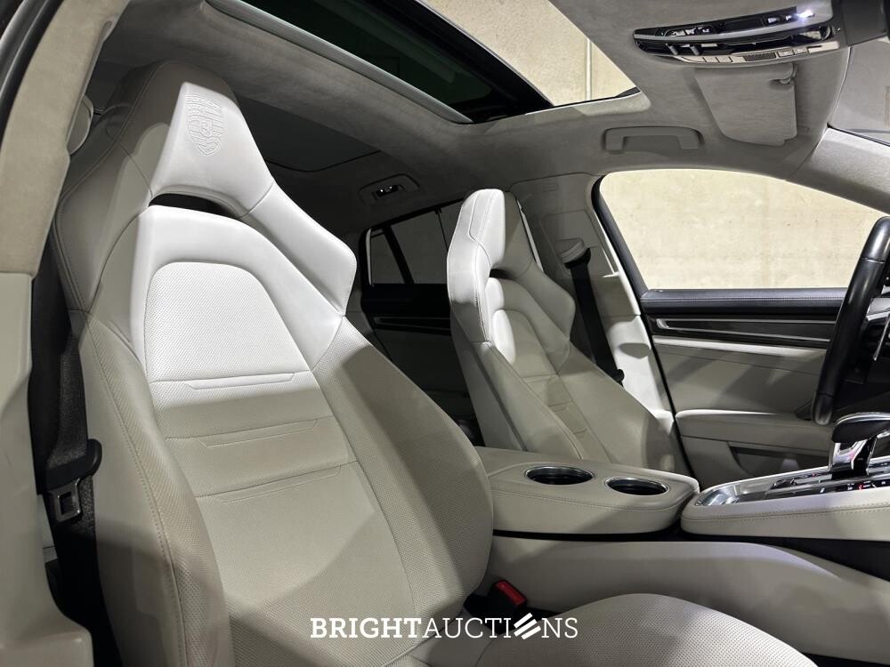 Porsche Panamera 4 E-Hybrid 2.9 V6 470hp 2023 Sport-Chrono
