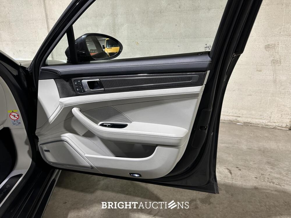 Porsche Panamera 4 E-Hybrid 2.9 V6 470hp 2023 Sport-Chrono