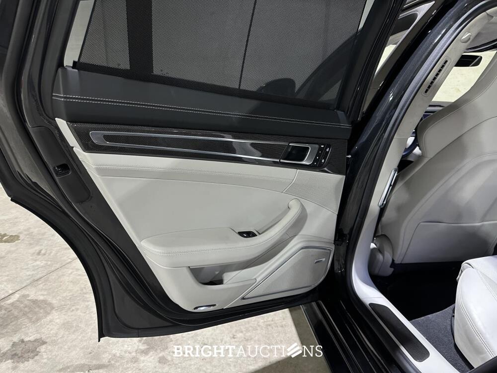 Porsche Panamera 4 E-Hybrid 2.9 V6 470hp 2023 Sport-Chrono