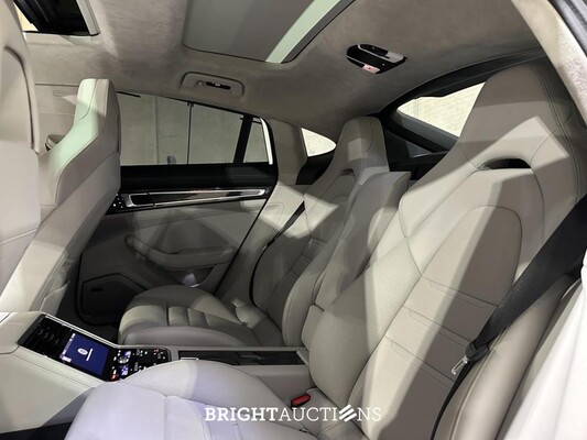 Porsche Panamera 4 E-Hybrid 2.9 V6 470hp 2023 Sport-Chrono