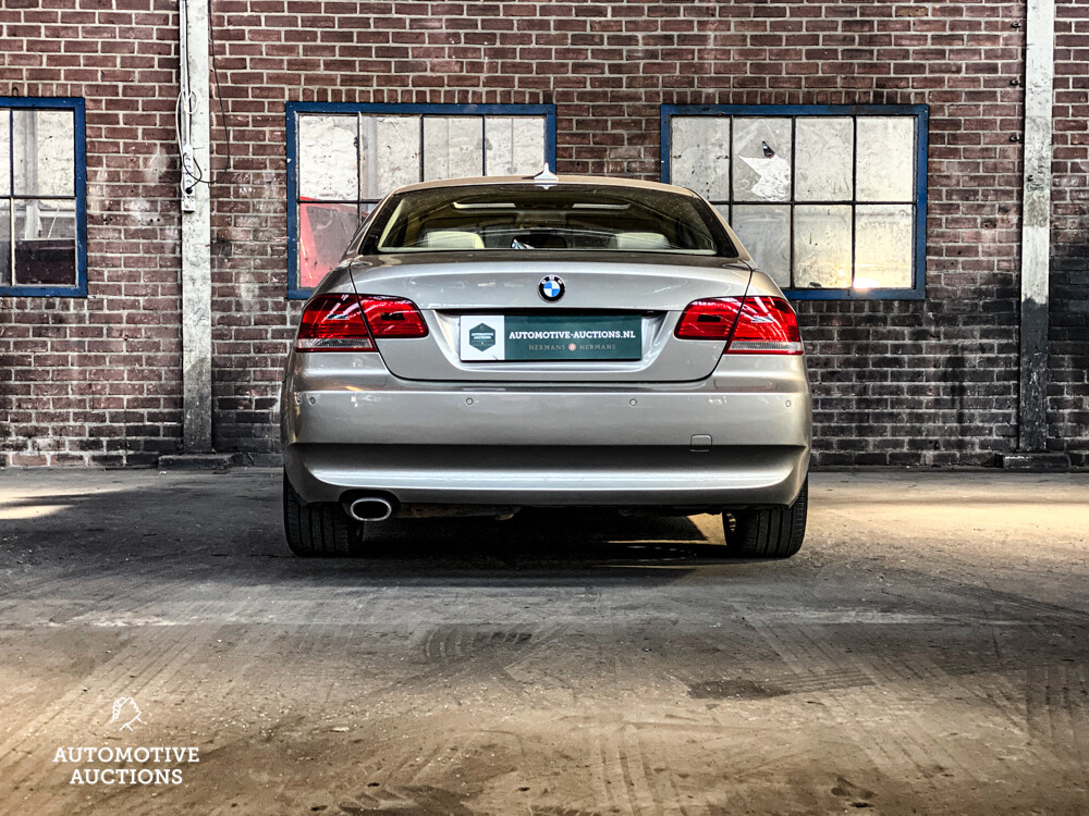 Chrysler Sebring 2.0i-16V LE 141hp 2002, 73-JG-KF