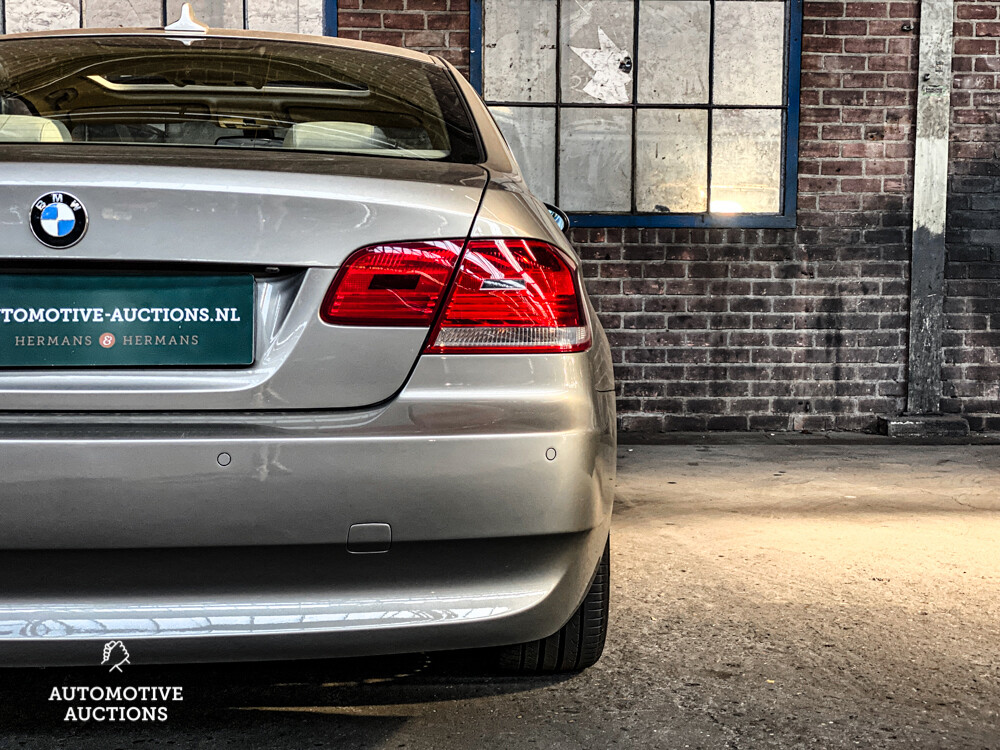 Chrysler Sebring 2.0i-16V LE 141hp 2002, 73-JG-KF