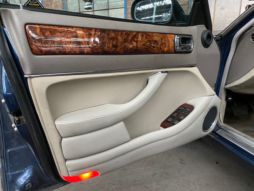 Jaguar Sovereign 4.0 241hp 1996, PN-JP-18