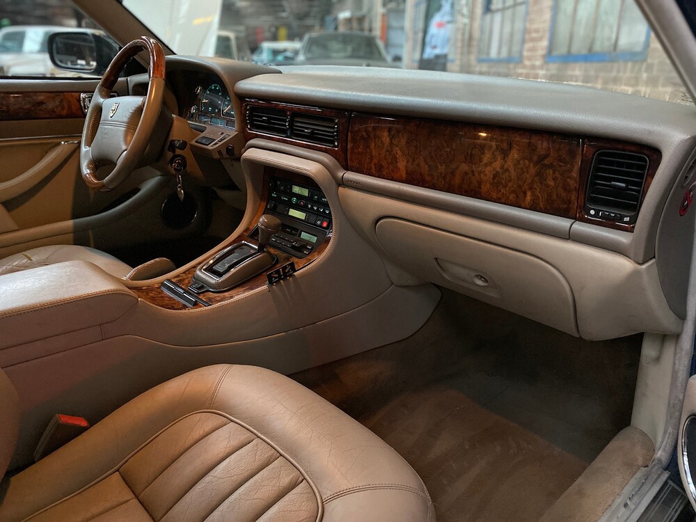 Jaguar Sovereign 4.0 241hp 1996, PN-JP-18