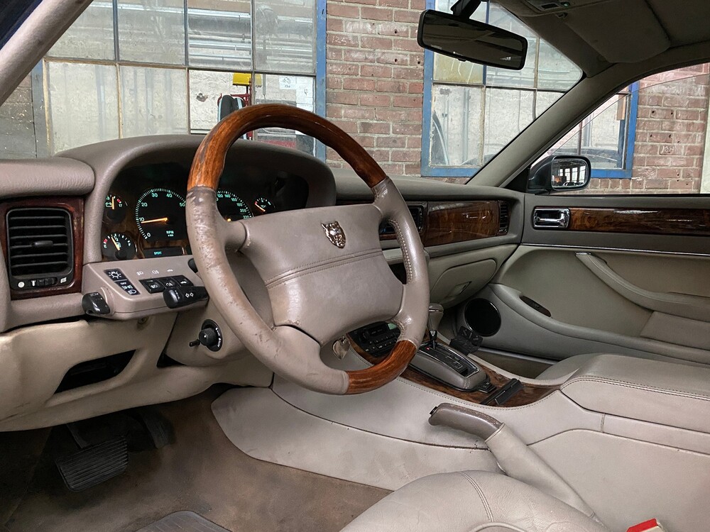 Jaguar Sovereign 4.0 241hp 1996, PN-JP-18
