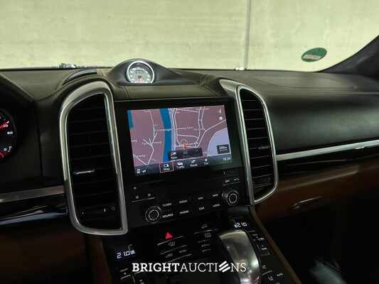 Porsche Cayenne Turbo 4.8 V8 520hp 2017 Sport-Chrono