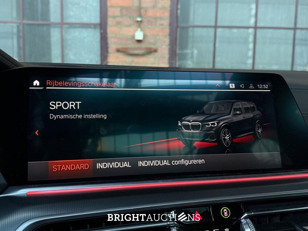 BMW X5 xDrive45e M-Sport 50 Jahre 6-cilinder 394pk 2023, X-243-GJ