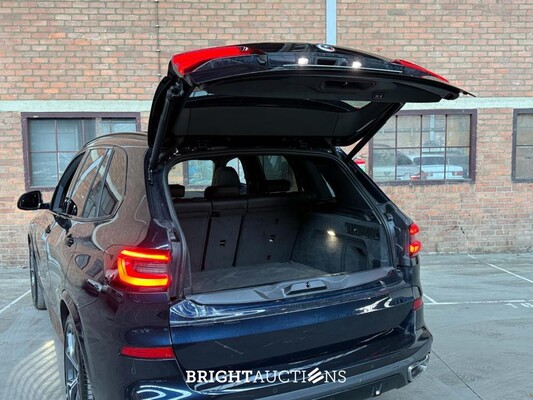 BMW X5 xDrive45e M-Sport 50 Jahre 6-cilinder 394pk 2023, X-243-GJ