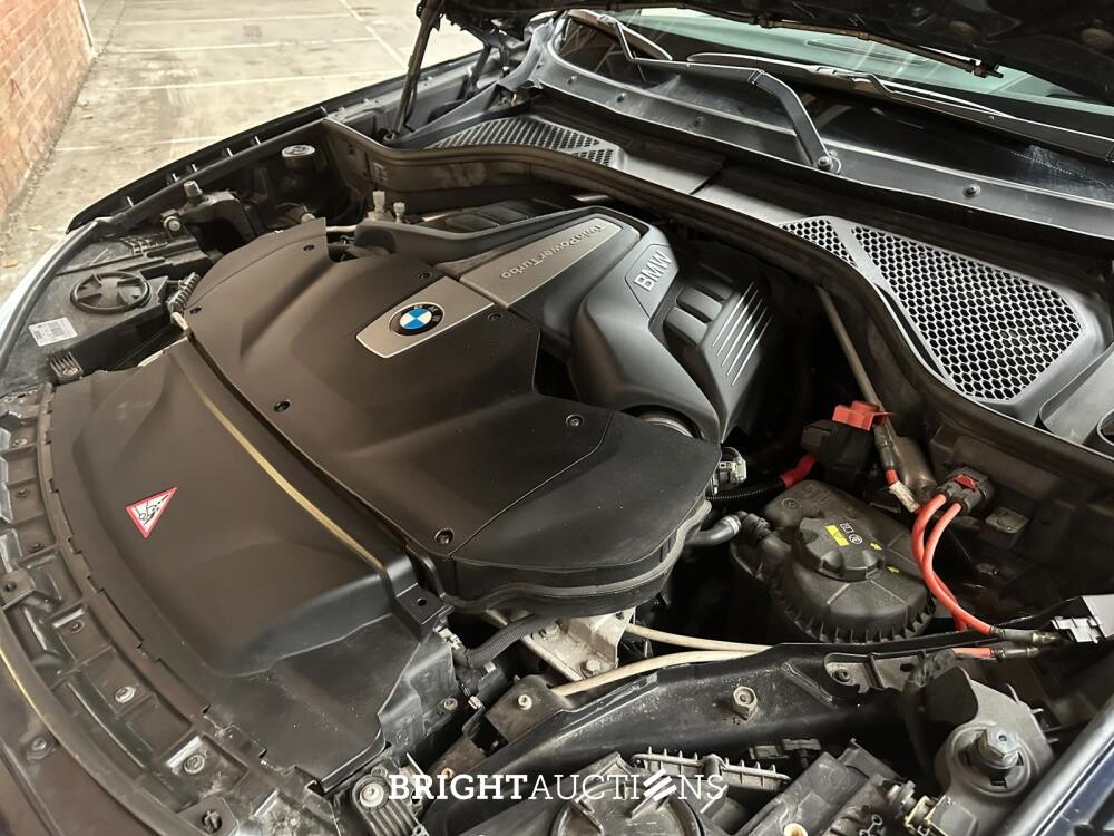 BMW X5 xDrive50i High Executive V8 449pk 2016 (Origineel-NL), KP-686-H