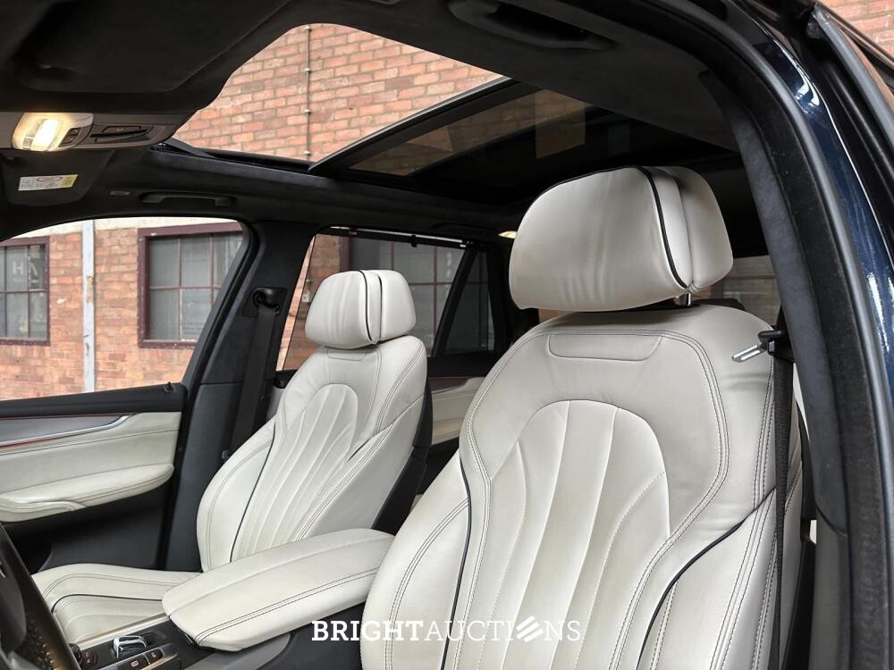 BMW X5 xDrive50i High Executive V8 449pk 2016 (Origineel-NL), KP-686-H