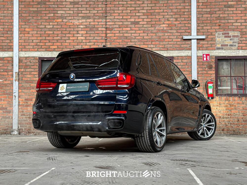 BMW X5 xDrive50i High Executive V8 449pk 2016 (Origineel-NL), KP-686-H