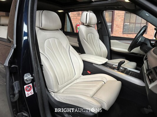 BMW X5 xDrive50i High Executive V8 449pk 2016 (Origineel-NL), KP-686-H