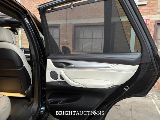 BMW X5 xDrive50i High Executive V8 449pk 2016 (Origineel-NL), KP-686-H