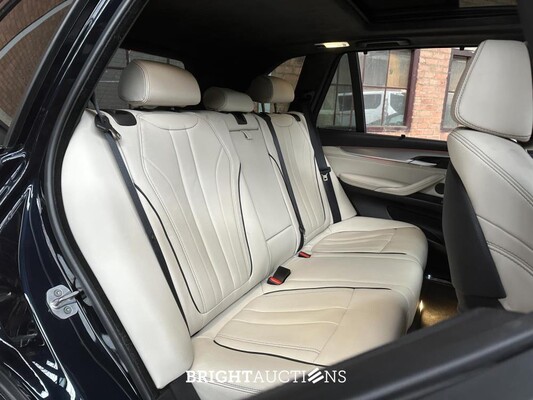BMW X5 xDrive50i High Executive V8 449pk 2016 (Origineel-NL), KP-686-H
