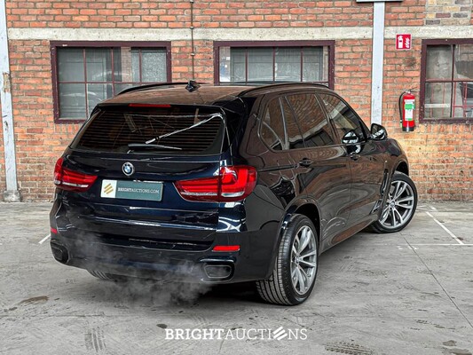 BMW X5 xDrive50i High Executive V8 449pk 2016 (Origineel-NL), KP-686-H