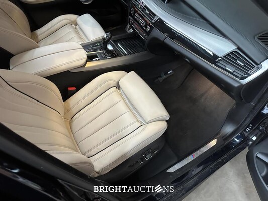 BMW X5 xDrive50i High Executive V8 449pk 2016 (Origineel-NL), KP-686-H
