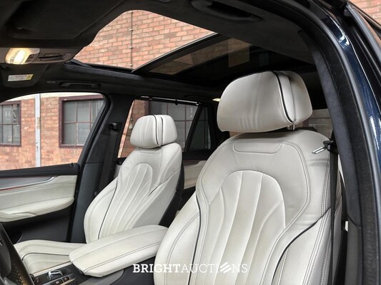 BMW X5 xDrive50i High Executive V8 449pk 2016 (Origineel-NL), KP-686-H