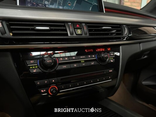 BMW X5 xDrive50i High Executive V8 449pk 2016 (Origineel-NL), KP-686-H
