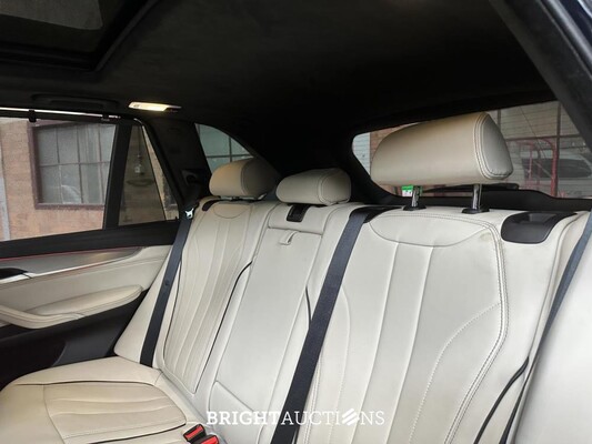 BMW X5 xDrive50i High Executive V8 449pk 2016 (Origineel-NL), KP-686-H
