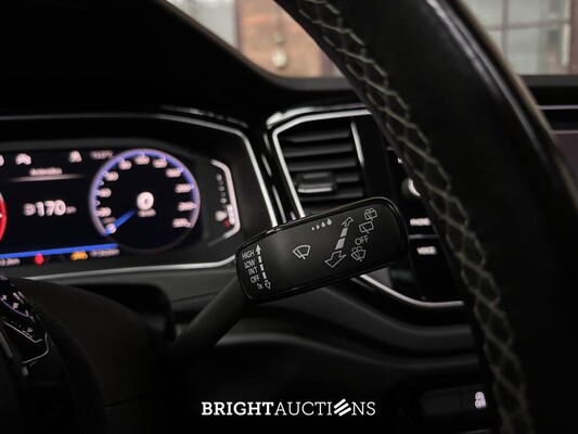 Volkswagen T-Roc R 2.0 TSI 4Motion -AKRAPOVIC- 300hp 2020