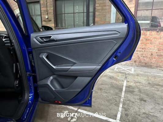 Volkswagen T-Roc R 2.0 TSI 4Motion -AKRAPOVIC- 300hp 2020