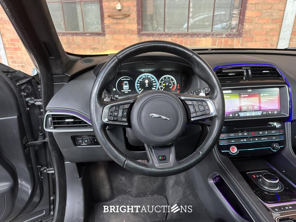 Jaguar F-PACE 3.0 V6 Supercharged S AWD 35t 381hp 2018, L-542-RG