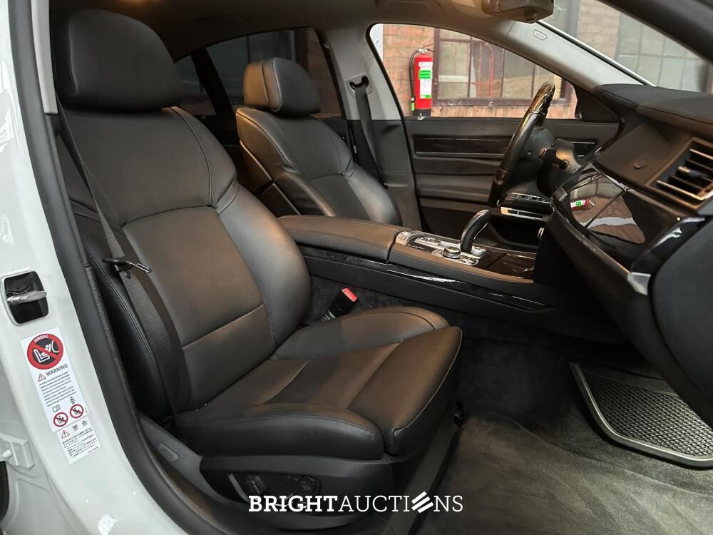 BMW ActiveHybrid7 F04 4.4 V8 465hp 2011 F04 Youngtimer