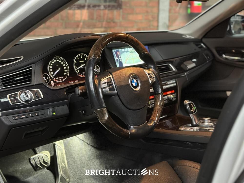 BMW ActiveHybrid7 F04 4.4 V8 465hp 2011 F04 Youngtimer