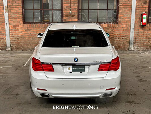 BMW ActiveHybrid7 F04 4.4 V8 465hp 2011 F04 Youngtimer