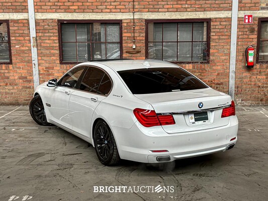 BMW ActiveHybrid7 F04 4.4 V8 465hp 2011 F04 Youngtimer