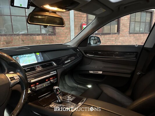 BMW ActiveHybrid7 F04 4.4 V8 465hp 2011 F04 Youngtimer