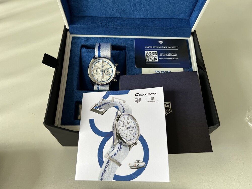 TAG Heuer Carrera H02 Porsche 911 Carrera RS 2.7 Edition