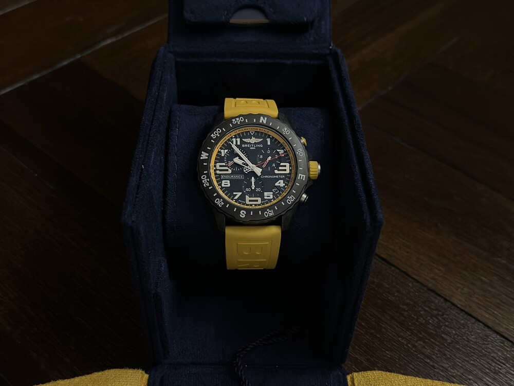 Breitling Endurance Pro 44m