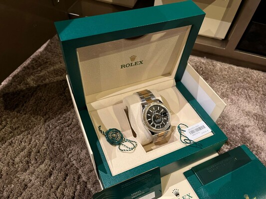 Rolex Oyster Perpetual Professional Sky-Dweller (NEW)