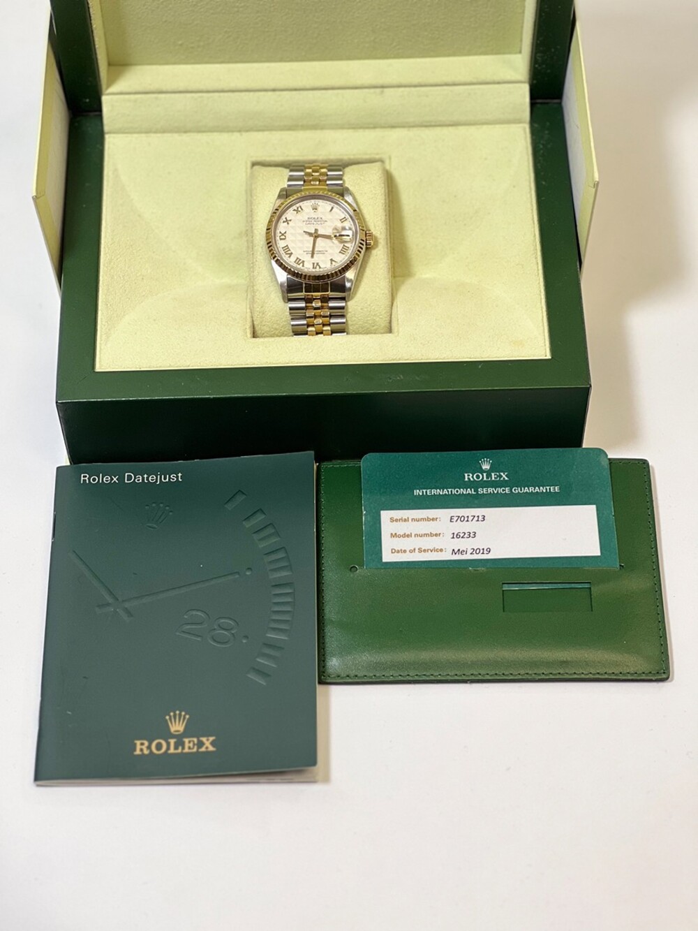 Rolex Datejust 36 16233 Pyramide Römisches Zifferblatt