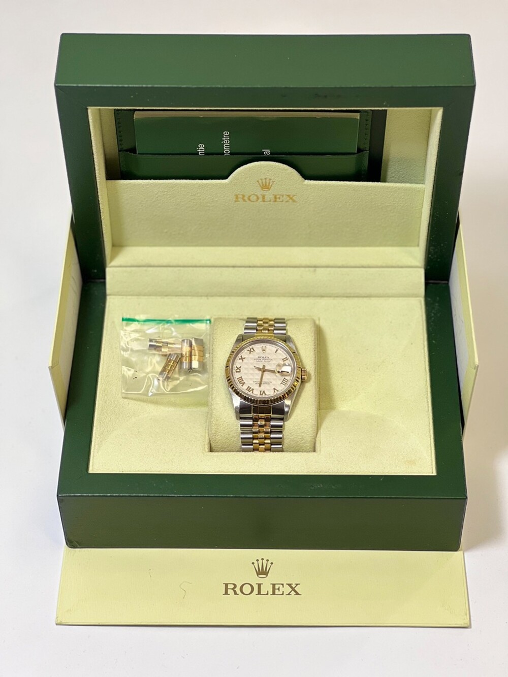 Rolex Datejust 36 16233 Pyramide Römisches Zifferblatt