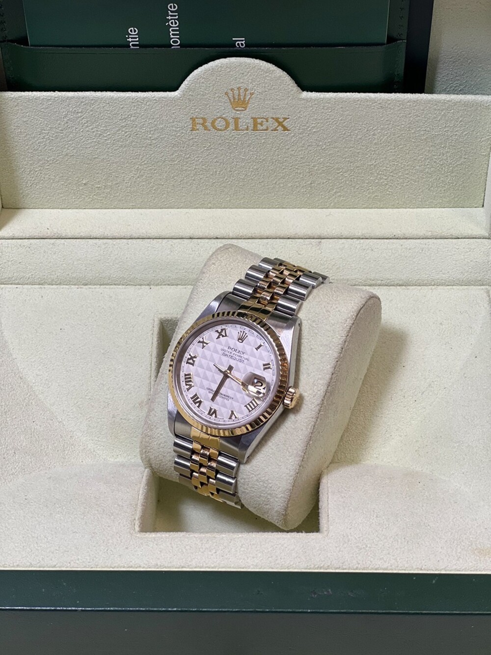 Rolex Datejust 36 16233 Pyramide Römisches Zifferblatt