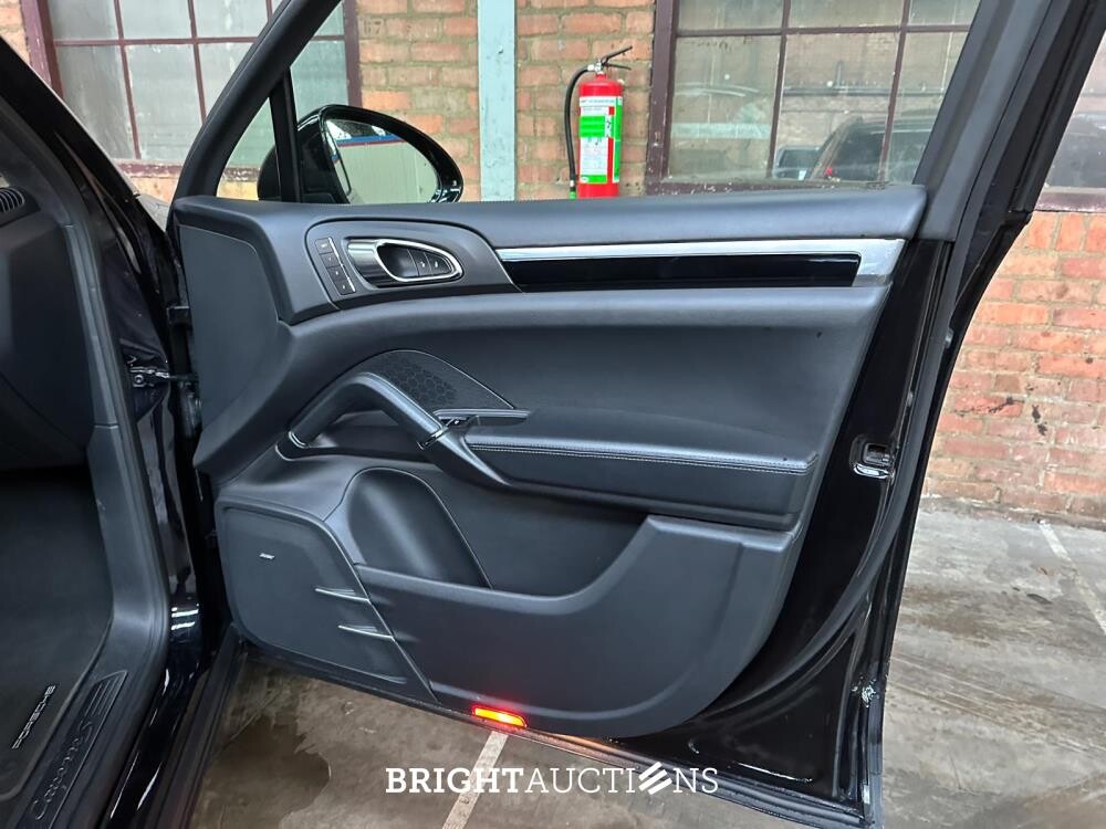 Porsche Cayenne 3.6 S 420hp 2014, K-204-BH