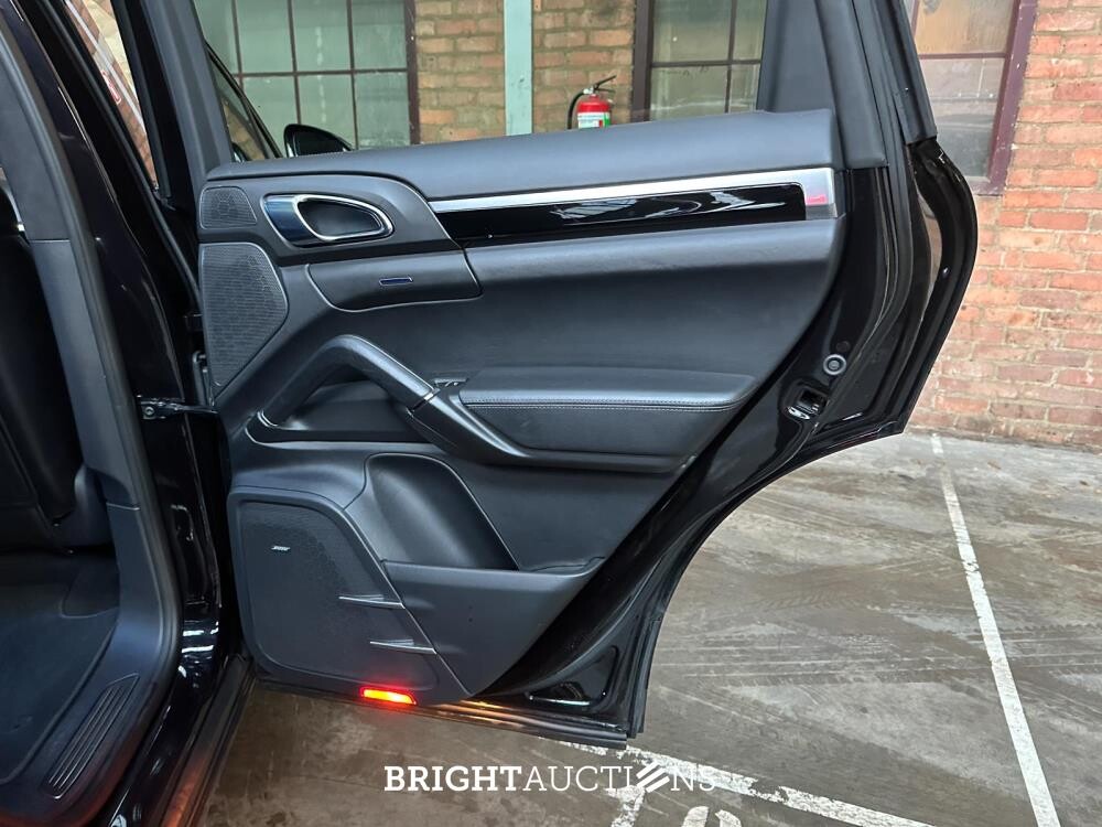 Porsche Cayenne 3.6 S 420hp 2014, K-204-BH