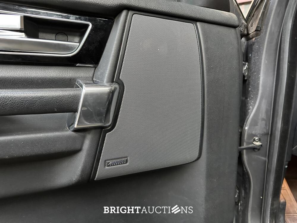 Land Rover Discovery 4 3.0 SDV6 SE HSE 256hp 2015, VNJ-87-T