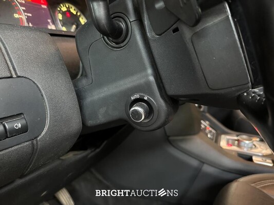 Land Rover Discovery 4 3.0 SDV6 SE HSE 256hp 2015, VNJ-87-T