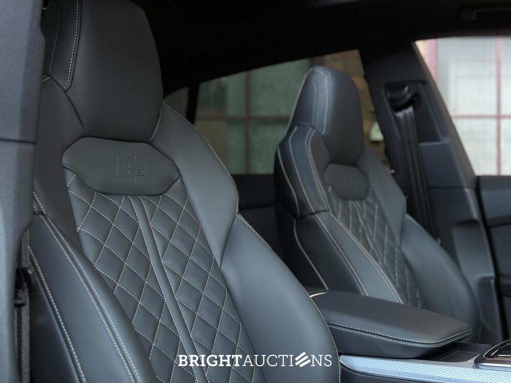 Audi Q8 55 TFSIe Quattro 3.0 V6 S-Line -Neu- 394HP 2025 Plug-In Hybrid (Werksgarantie)