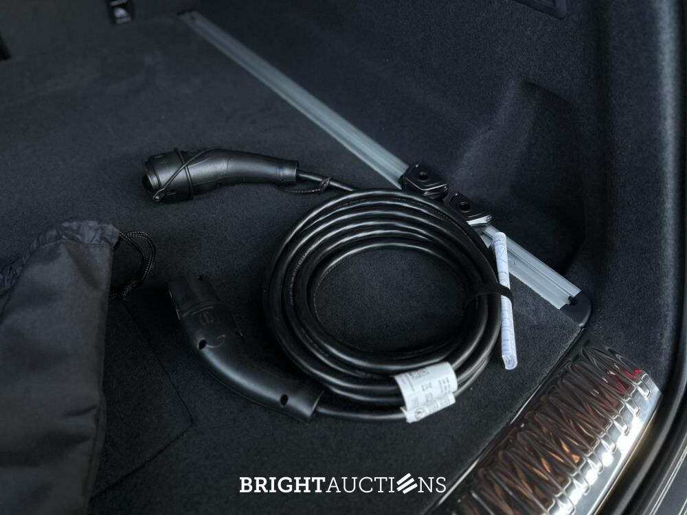 Audi Q8 55 TFSIe Quattro 3.0 V6 S-Line -Neu- 394HP 2025 Plug-In Hybrid (Werksgarantie)