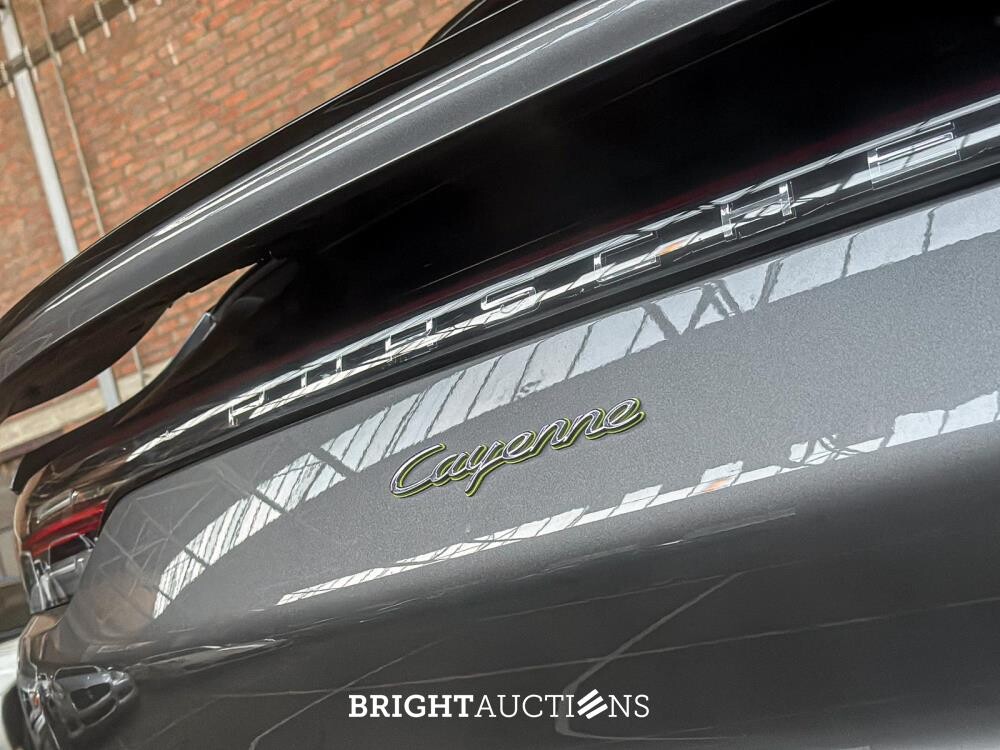 Porsche Cayenne Coupé 3.0 V6 E-Hybrid Sport-Chrono 462PS 2020, GTF-64-G

