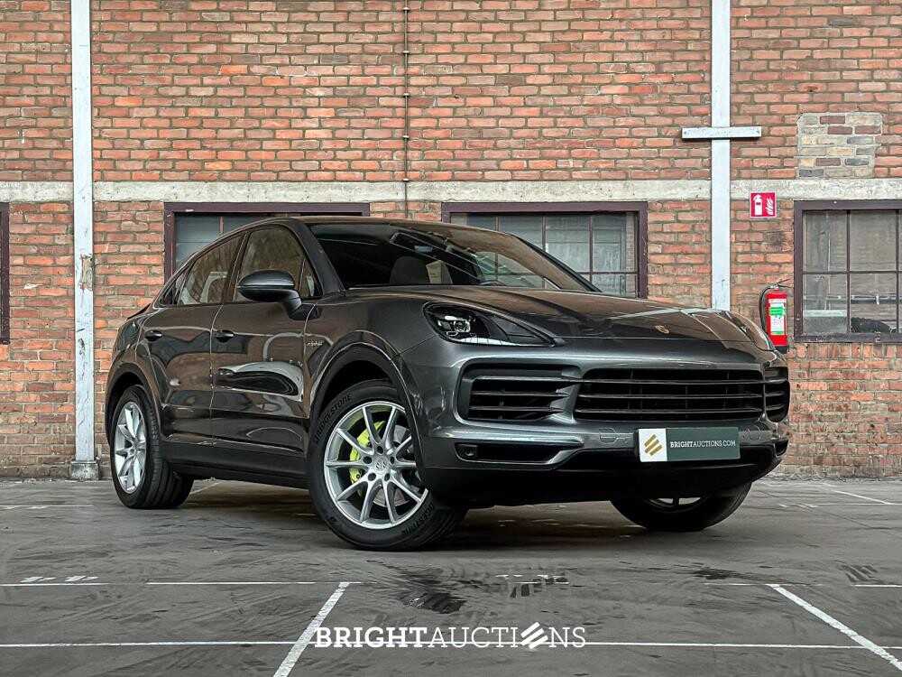 Porsche Cayenne Coupé 3.0 V6 E-Hybrid Sport-Chrono 462PS 2020, GTF-64-G
